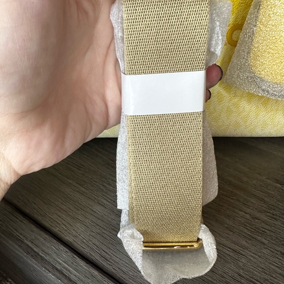 Michael Kors Mirella Small Ombré Signature Logo Crossbody Bag – Daisy Yellow NWT - Picture 7 of 9